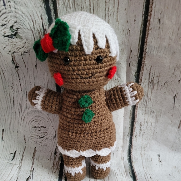 New Gingerbread Girl Christmas Amigurumi Decor - Picture 2 of 16